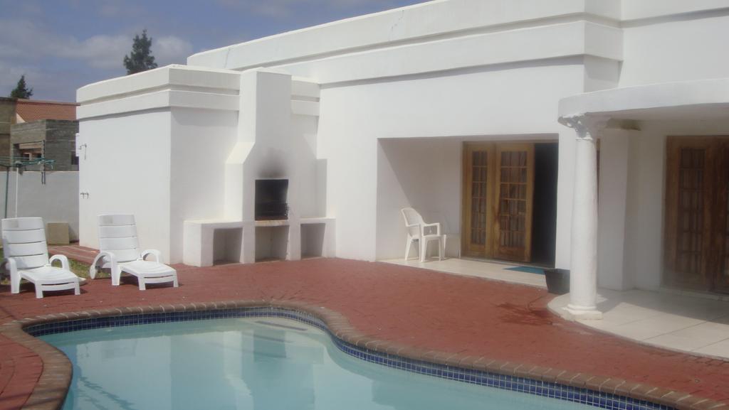 Maison Calme Gaborone Exterior foto